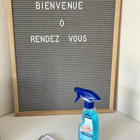 O Rendez Vous Maison Mitoyenne Piscine Chauffee Mars-octobre Apartament Grimisuat