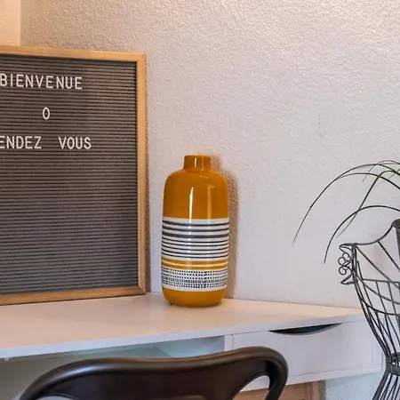 O Rendez Vous Maison Mitoyenne Piscine Chauffee Mars-octobre Apartmán *