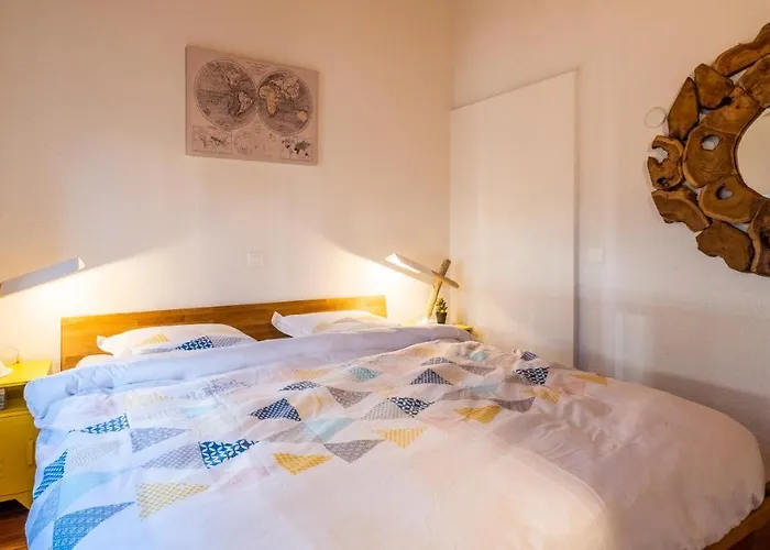 O Rendez Vous Maison Mitoyenne Piscine Chauffée Mars-octobre *